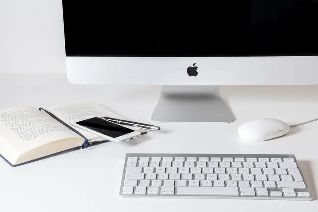 work, computer, apple, business, office, desk, technology, pen, phone, smartphone, workstation, blog, blogging, table, book, mouse, computer, apple, apple, apple, business, office, office, office, desk, blog, blog, blog, blog, blog, blogging, blogging, book. Which markets actually reward a new newsletter business