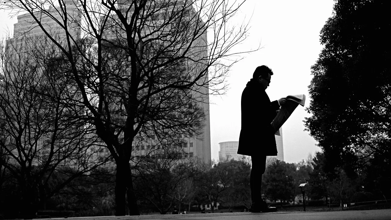 asia, china, man, read, park, newspaper, silhouettes, newspaper, newspaper, newspaper, newspaper, newspaper. 3 ways New York City newsletter publishers price sponsorships
